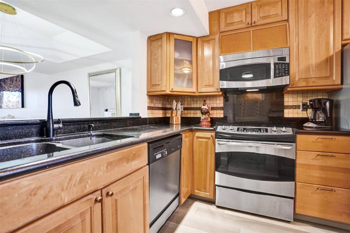 Townhouse for rent at 270 Captains Walk #310, Delray Beach, FL 33483