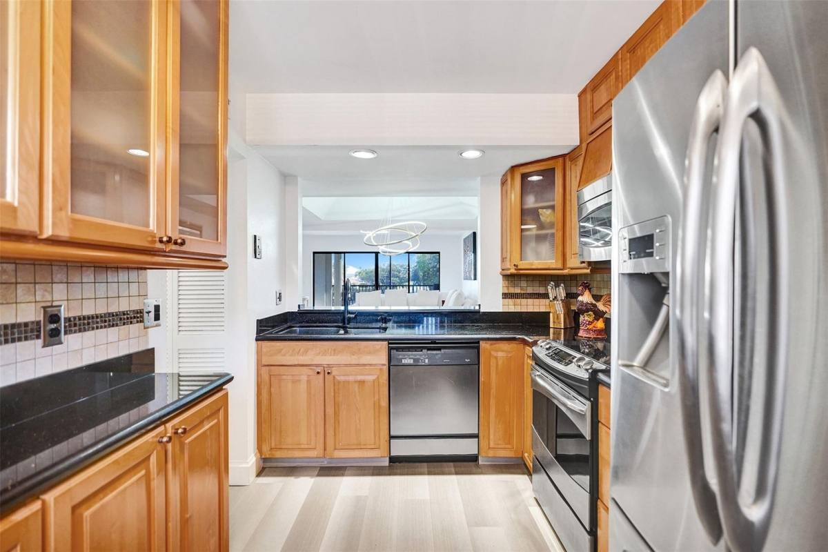 Townhouse for rent at 270 Captains Walk #310, Delray Beach, FL 33483
