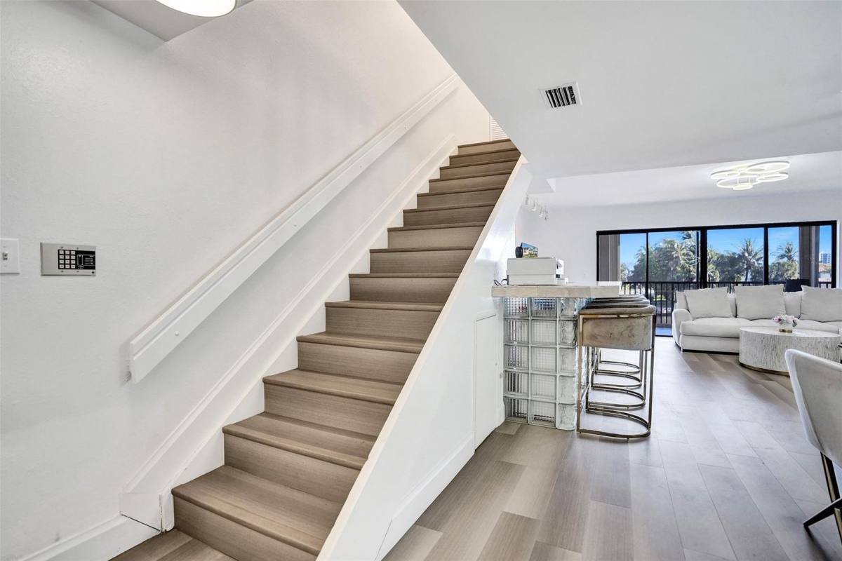Townhouse for rent at 270 Captains Walk #310, Delray Beach, FL 33483
