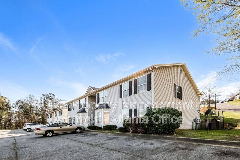 Townhouse for rent at 1706 Stonehaven Circle, Cartersville, GA 30121