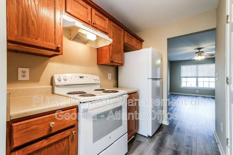 Townhouse for rent at 1706 Stonehaven Circle, Cartersville, GA 30121