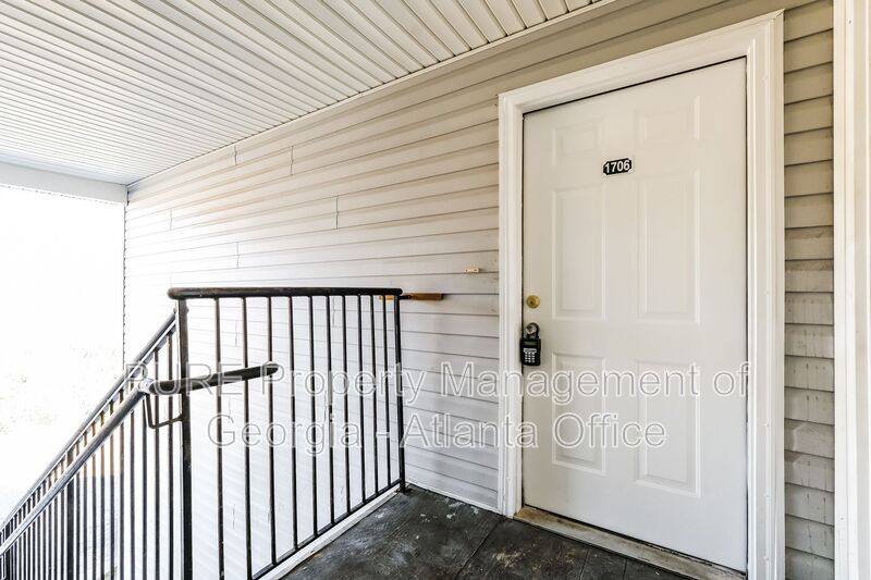 Townhouse for rent at 1706 Stonehaven Circle, Cartersville, GA 30121