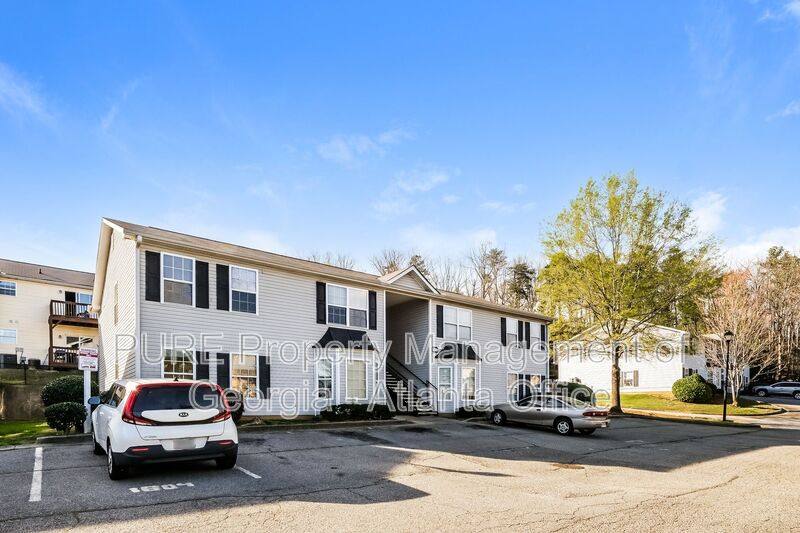 Townhouse for rent at 1706 Stonehaven Circle, Cartersville, GA 30121