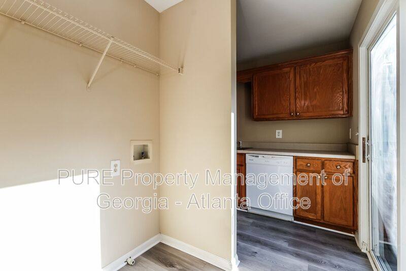 Townhouse for rent at 1706 Stonehaven Circle, Cartersville, GA 30121