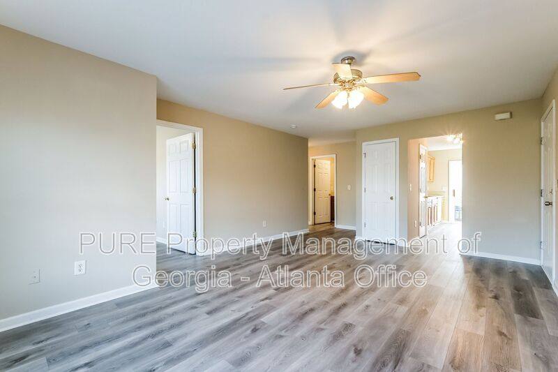 Townhouse for rent at 1706 Stonehaven Circle, Cartersville, GA 30121