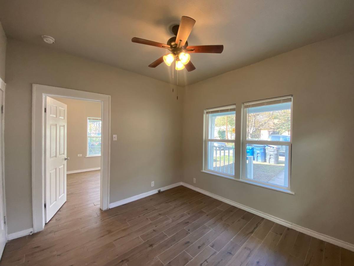 House for rent at 350 Barrett Place, San Antonio, TX 78225
