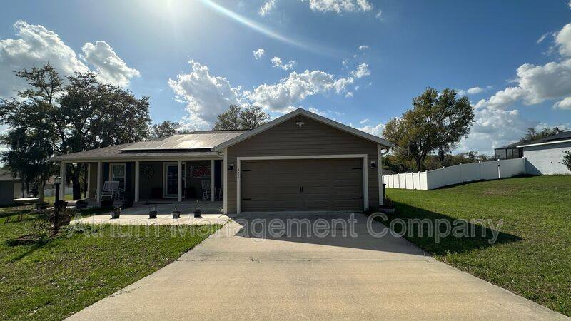 House for rent at 326 Woodland Trail, Lady Lake, FL 32159