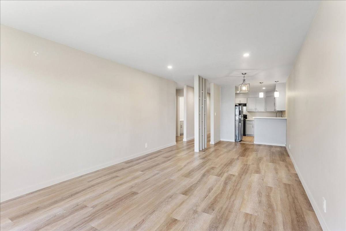Apartment for rent at 528 Merritt Ave, Oakland, CA 94610
