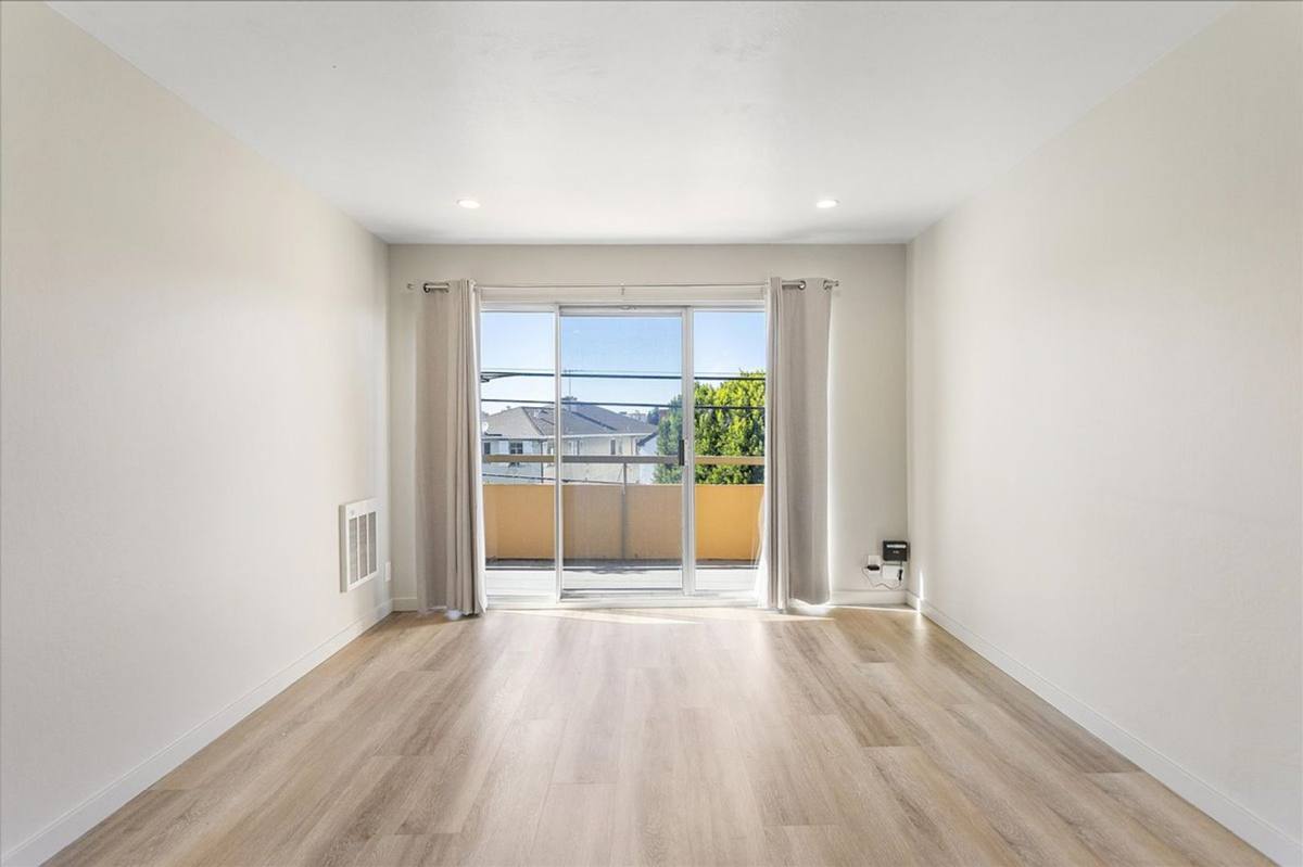 Apartment for rent at 528 Merritt Ave, Oakland, CA 94610