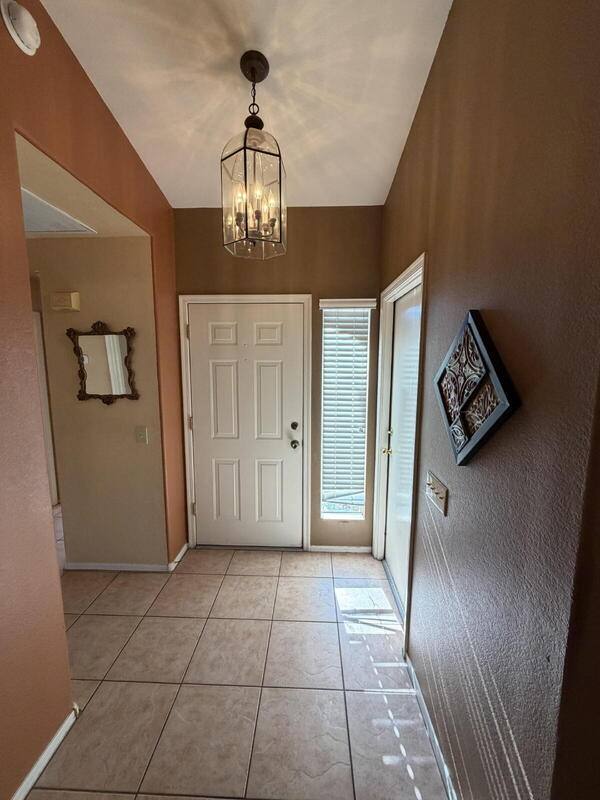 House for rent at 6761 S Oakmont Dr, Chandler, AZ 85249