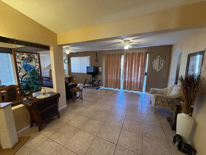 House for rent at 6761 S Oakmont Dr, Chandler, AZ 85249