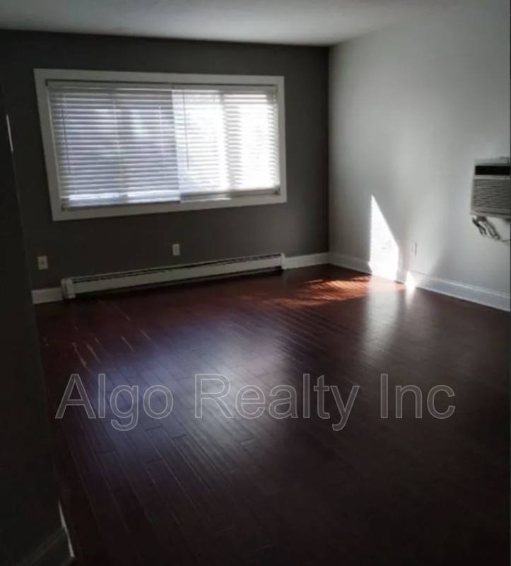 Apartment for rent at 729 E 16th St #4, Minneapolis, MN 55404