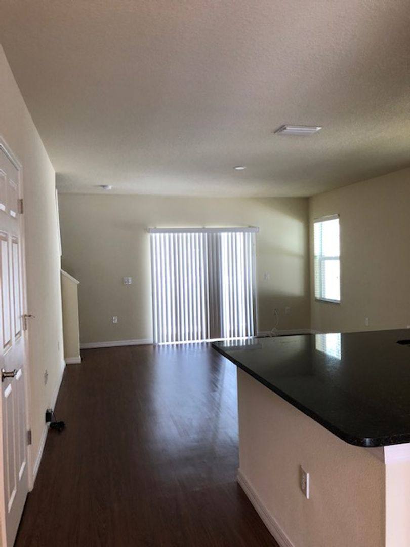 Apartment for rent at 442 Belle Montclair Loop, Brandon, FL 33510
