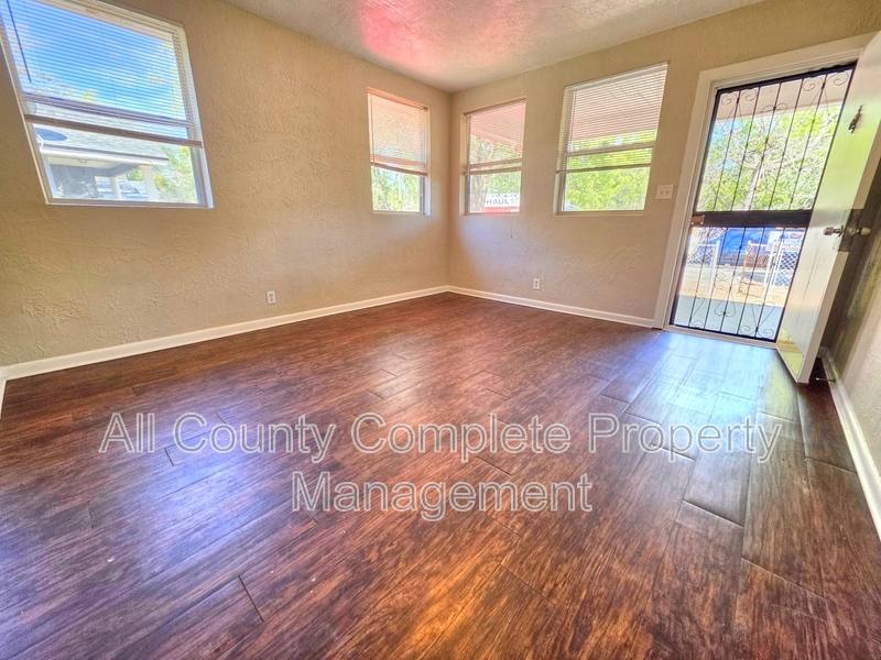 House for rent at 916 W 25th St, Jacksonville, FL 32209