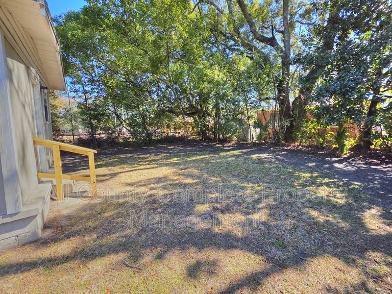 House for rent at 916 W 25th St, Jacksonville, FL 32209
