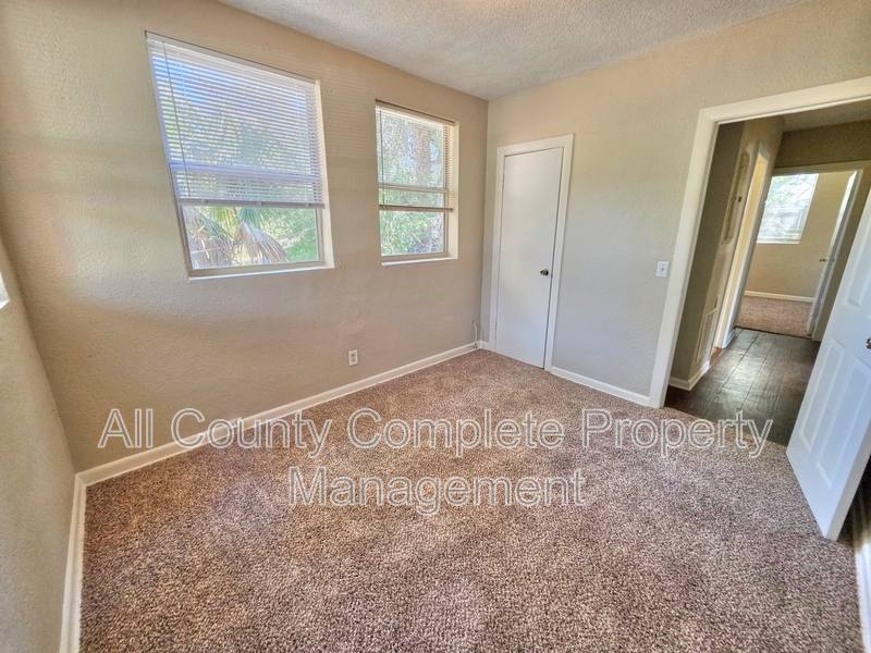 House for rent at 916 W 25th St, Jacksonville, FL 32209