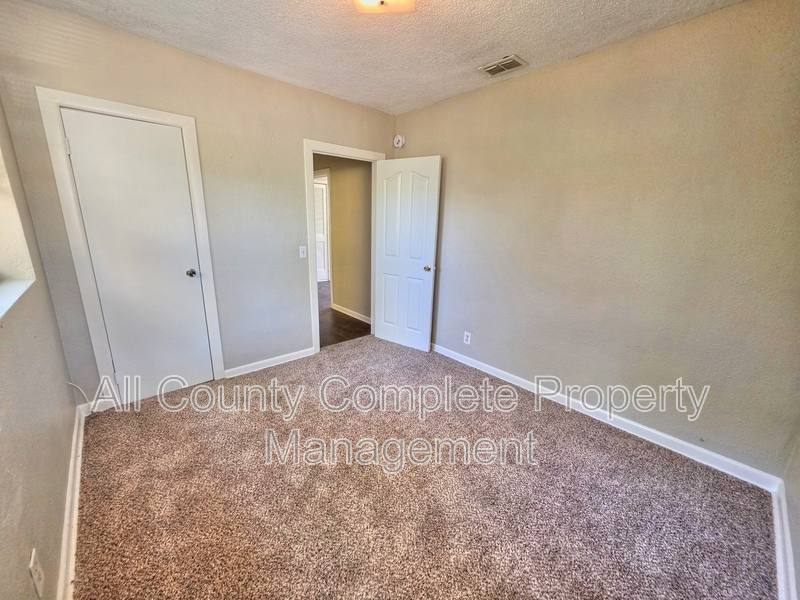 House for rent at 916 W 25th St, Jacksonville, FL 32209