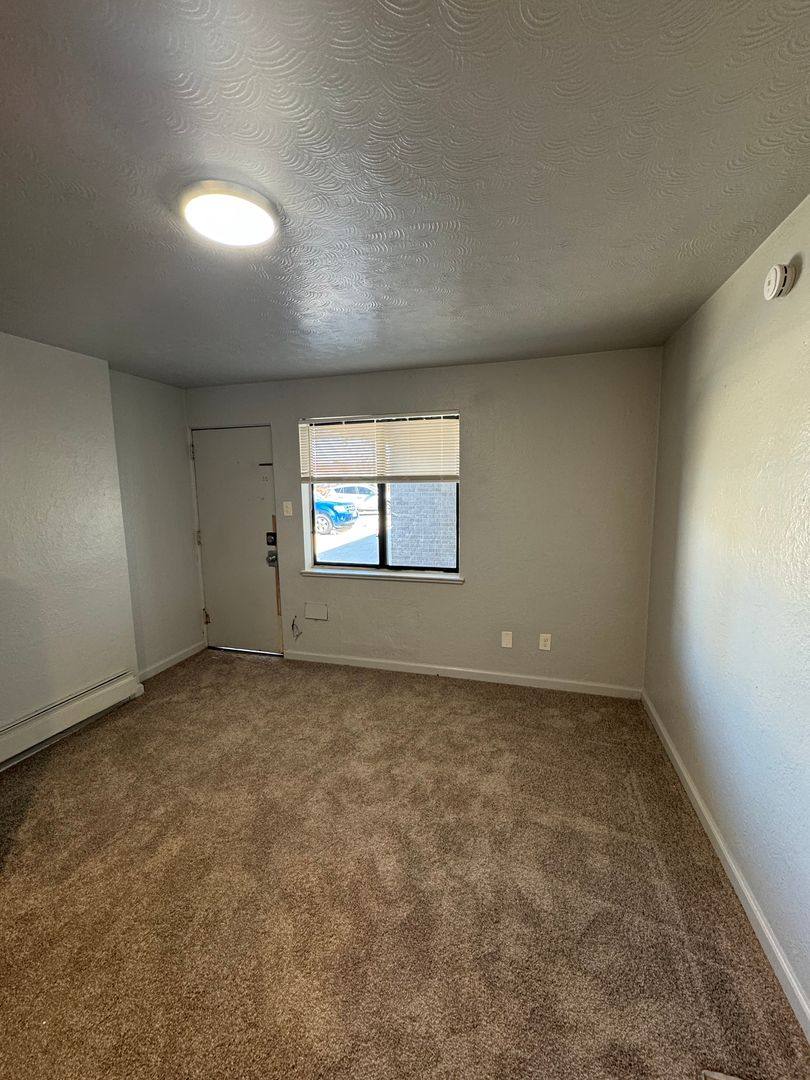 Apartment for rent at 1467 Joliet St, Aurora, CO 80010