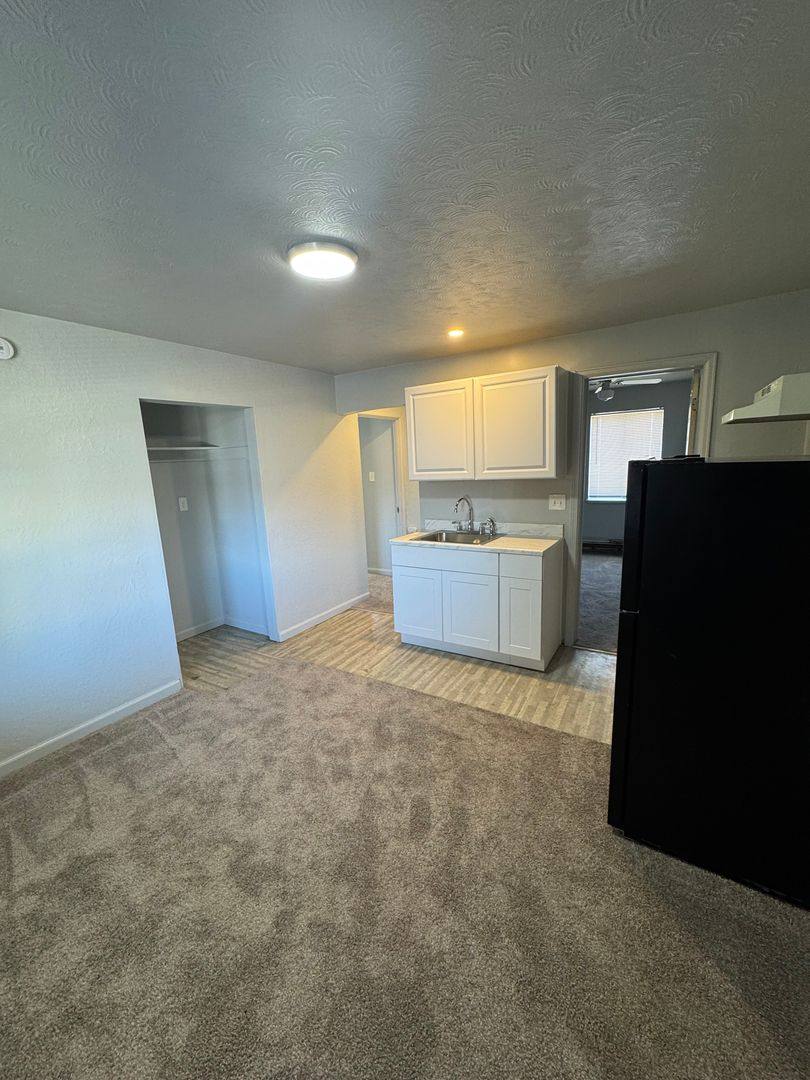 Apartment for rent at 1467 Joliet St, Aurora, CO 80010