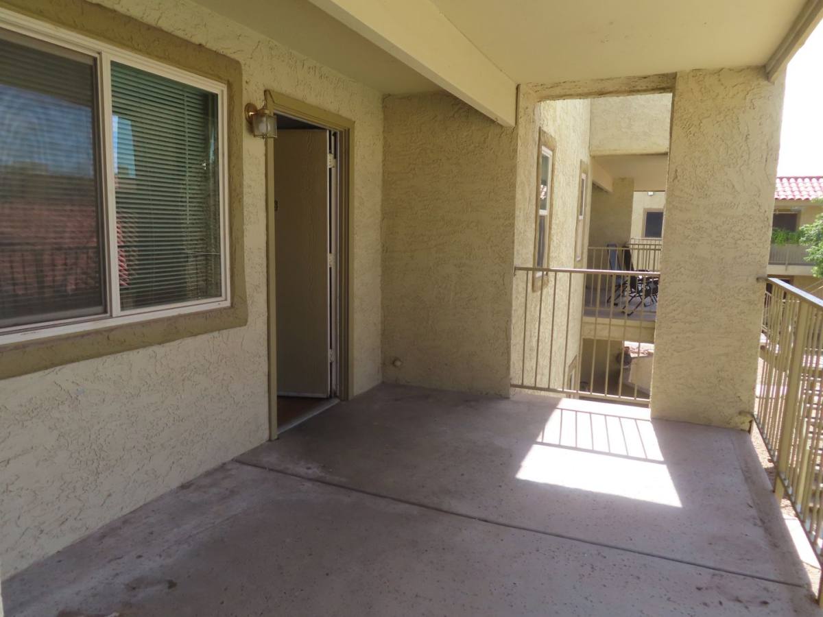 Condo for rent at 2220 W Dora St, Mesa, AZ 85201