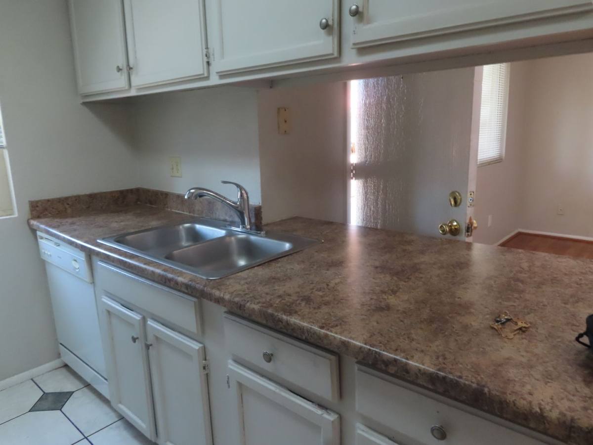 Condo for rent at 2220 W Dora St, Mesa, AZ 85201