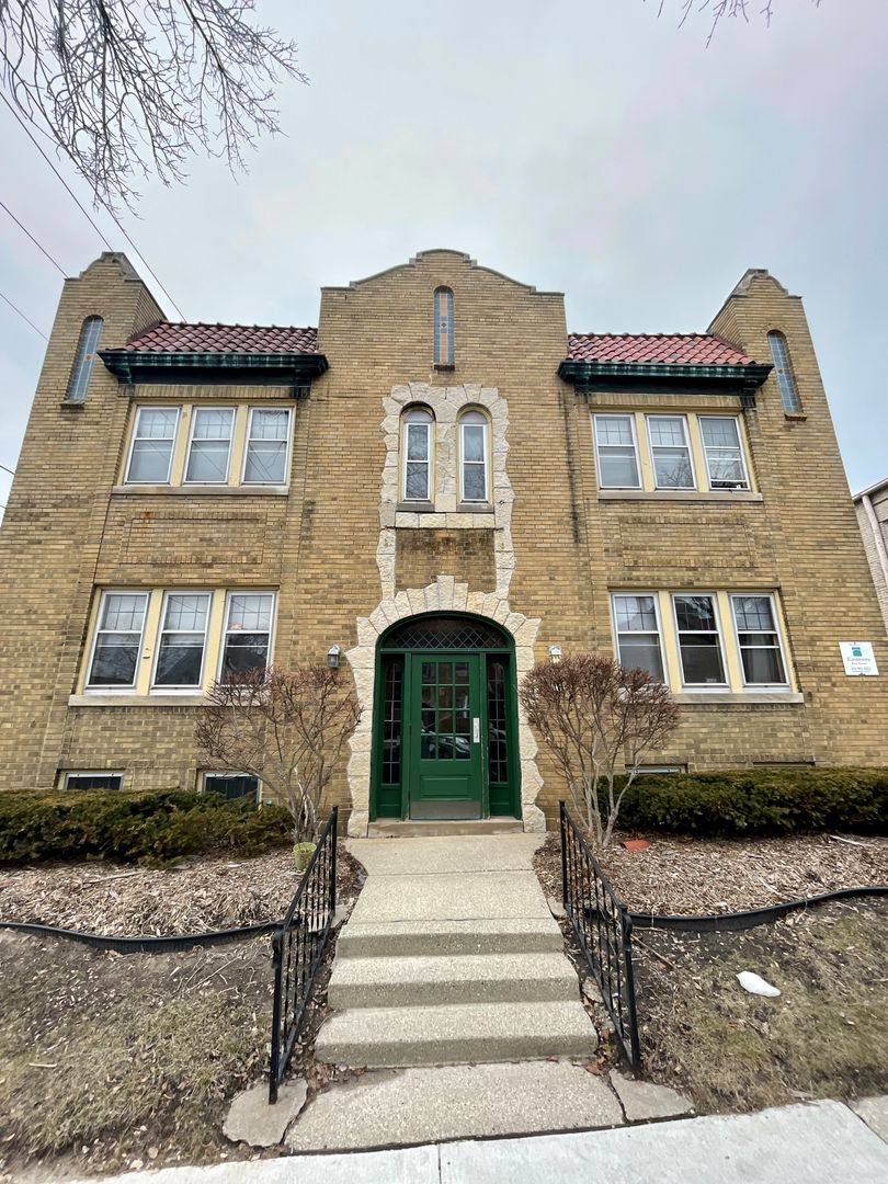 Apartment for rent at 1714 E Beverly Rd, Milwaukee, WI 53211