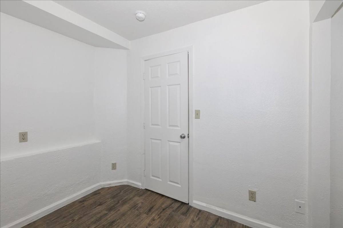 House for rent at 826 20th St #F, Oakland, CA 94607