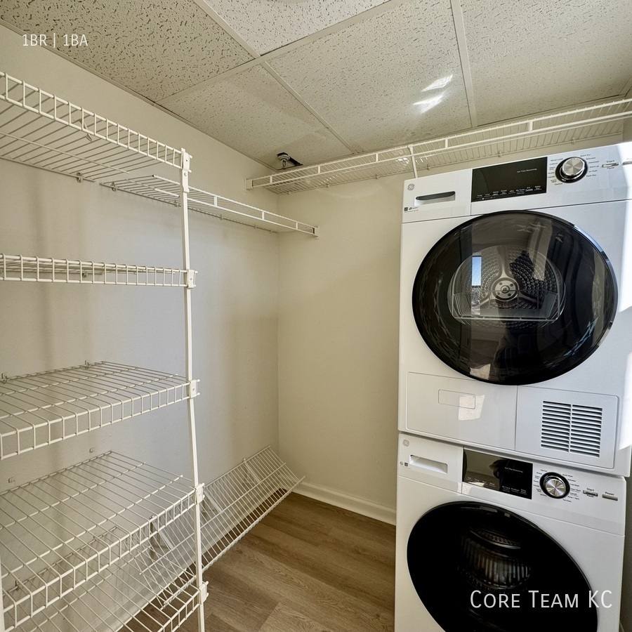 Apartment for rent at 235 Ward Parkway, Kansas City, MO 64111