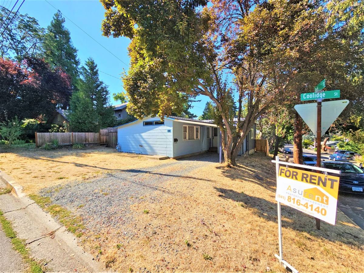 House for rent at 131 Coolidge St, Ashland, OR 97520