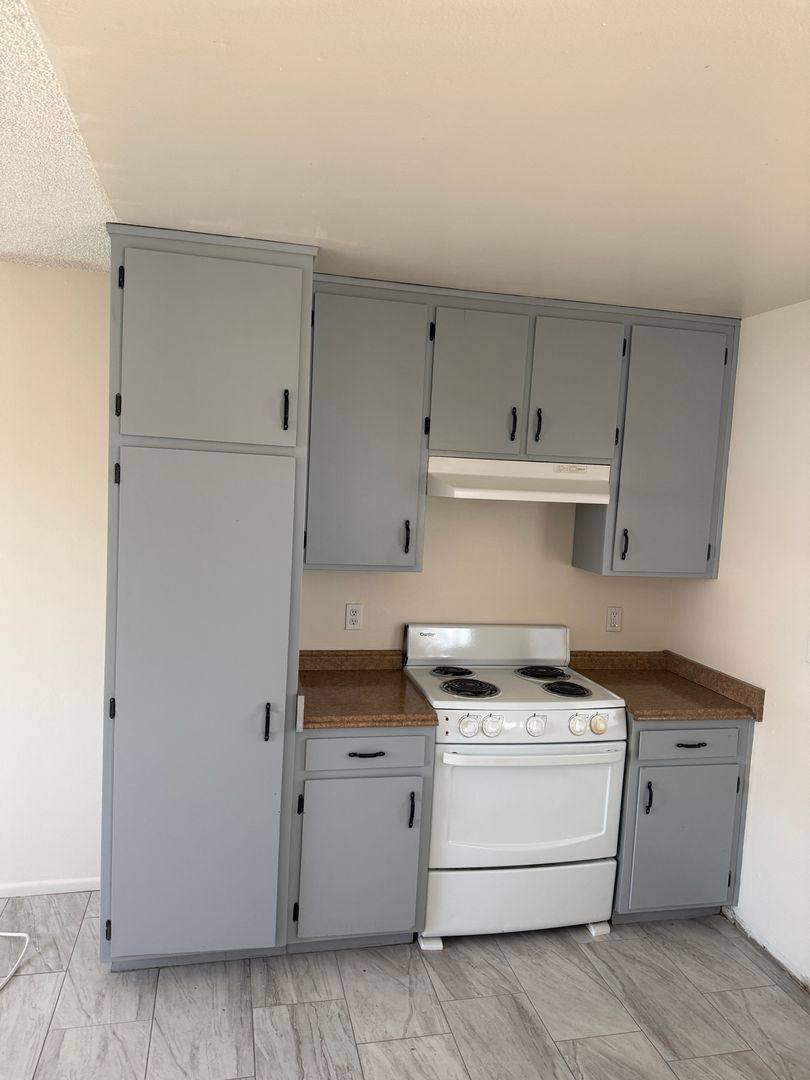 Townhouse for rent at 13704-13728 Avenida Hermosa, Desert Hot Springs, CA 92240