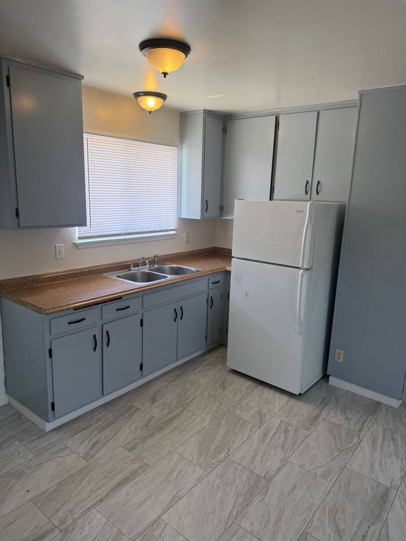 Townhouse for rent at 13704-13728 Avenida Hermosa, Desert Hot Springs, CA 92240