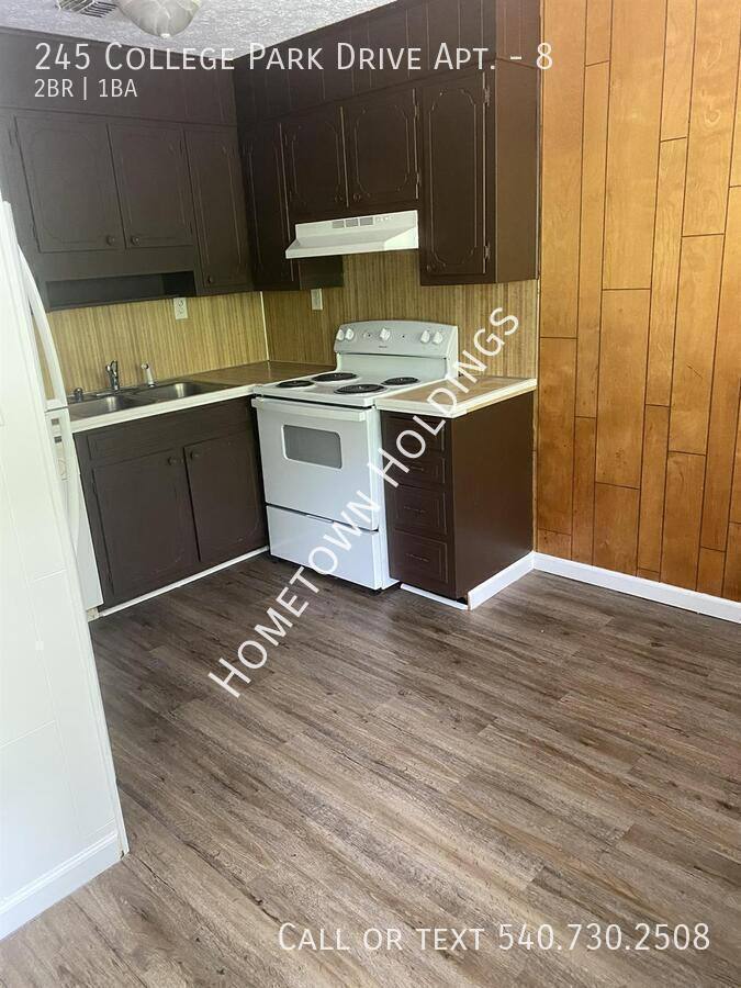 Apartment for rent at 245 College Park Dr #8, Danville, VA 24541