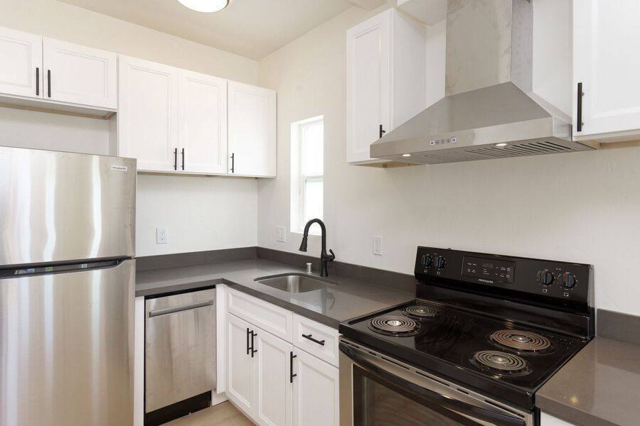 Apartment for rent at 6616 Telegraph Ave, Oakland, CA 94609