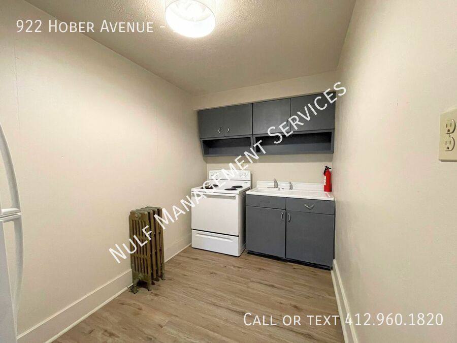 Apartment for rent at 922 Hober Ave #1, McKees Rocks, PA 15136