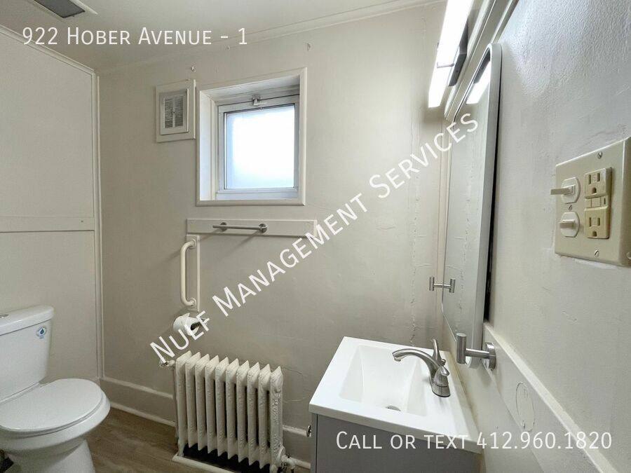 Apartment for rent at 922 Hober Ave #1, McKees Rocks, PA 15136
