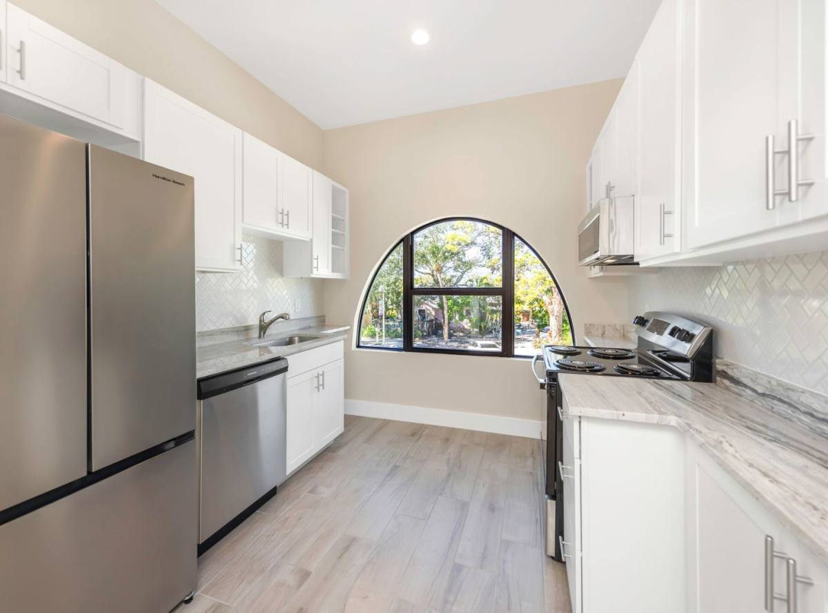 Apartment for rent at 3000 Beach Blvd S, Saint Petersburg, FL 33707