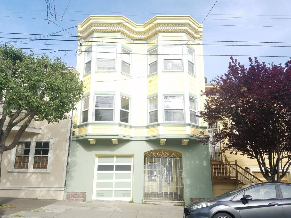 Apartment for rent at 1542 Baker St, San Francisco, CA 94115