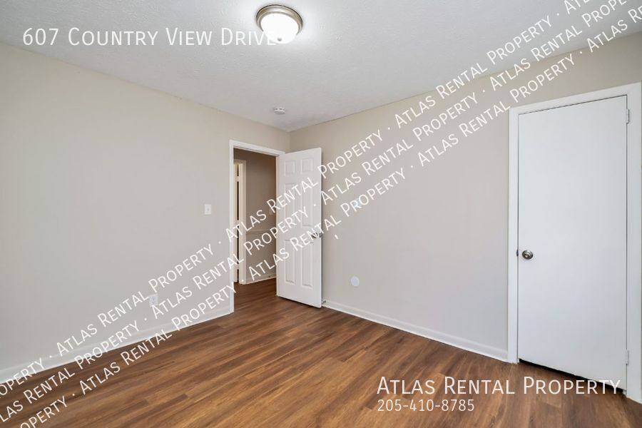 House for rent at 607 Country View Dr, Birmingham, AL 35215