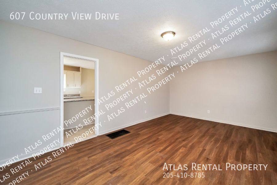 House for rent at 607 Country View Dr, Birmingham, AL 35215