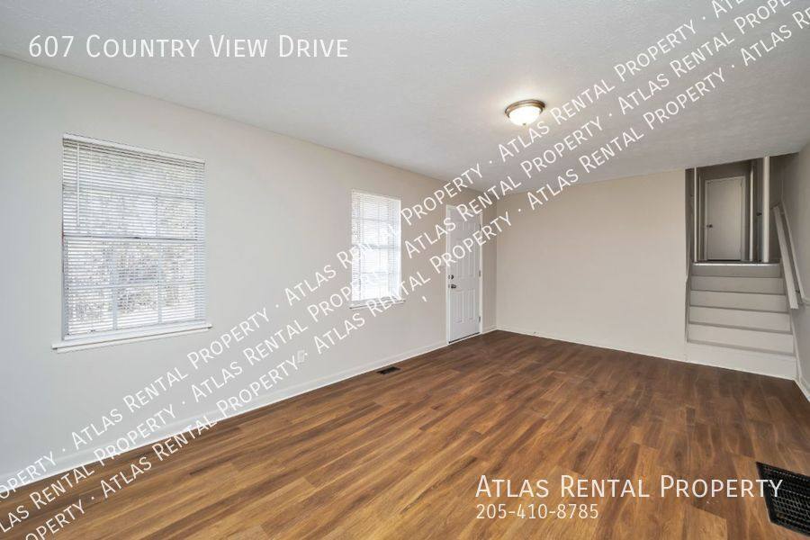 House for rent at 607 Country View Dr, Birmingham, AL 35215