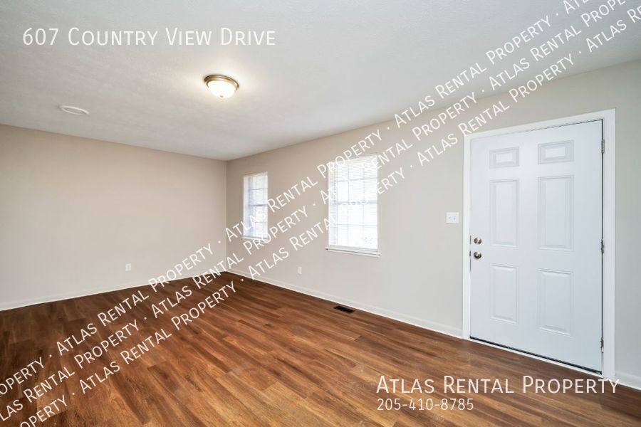 House for rent at 607 Country View Dr, Birmingham, AL 35215