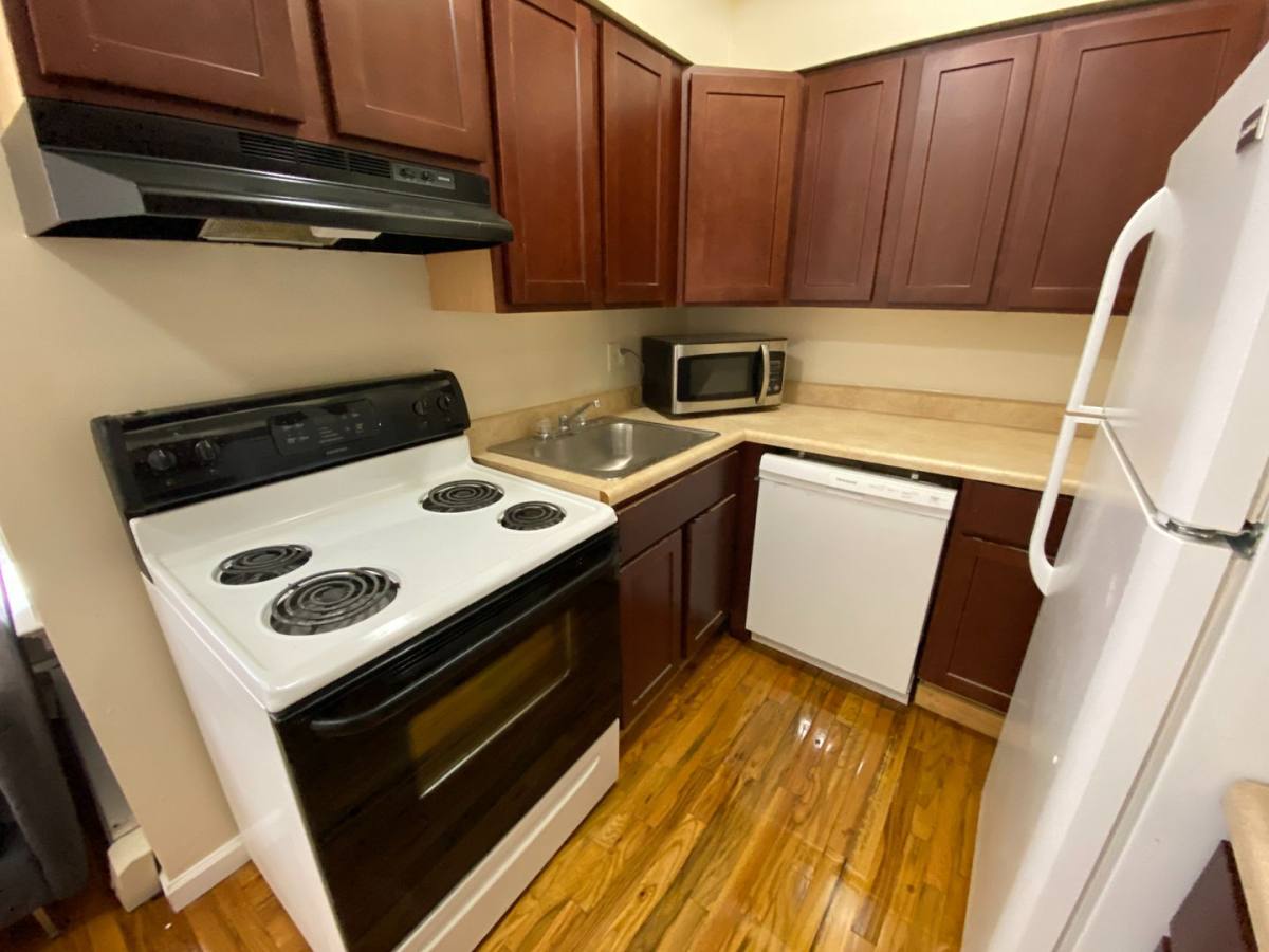 Apartment for rent at 61 Lake Place, New Haven, CT 06510