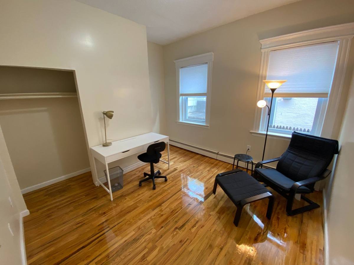 Apartment for rent at 61 Lake Place, New Haven, CT 06510