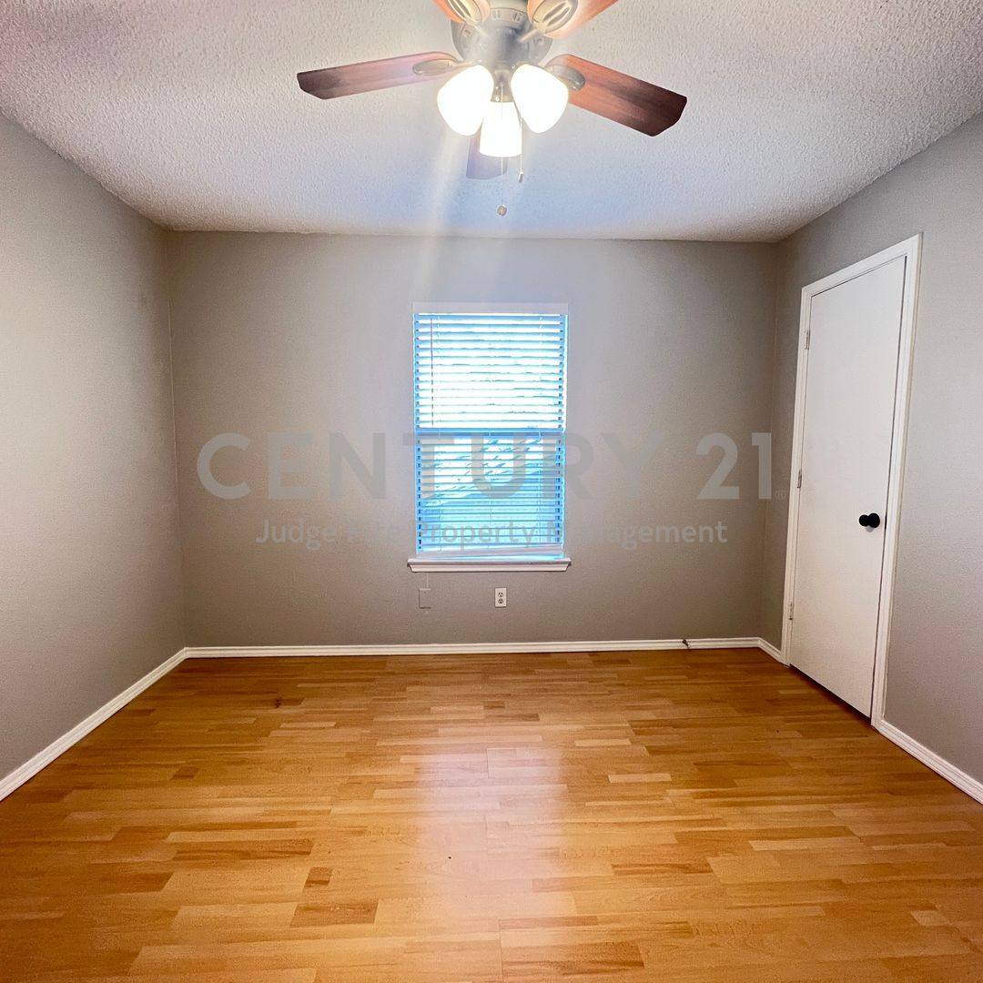 House for rent at 104 Woodie Way, Fort Worth, TX 76108