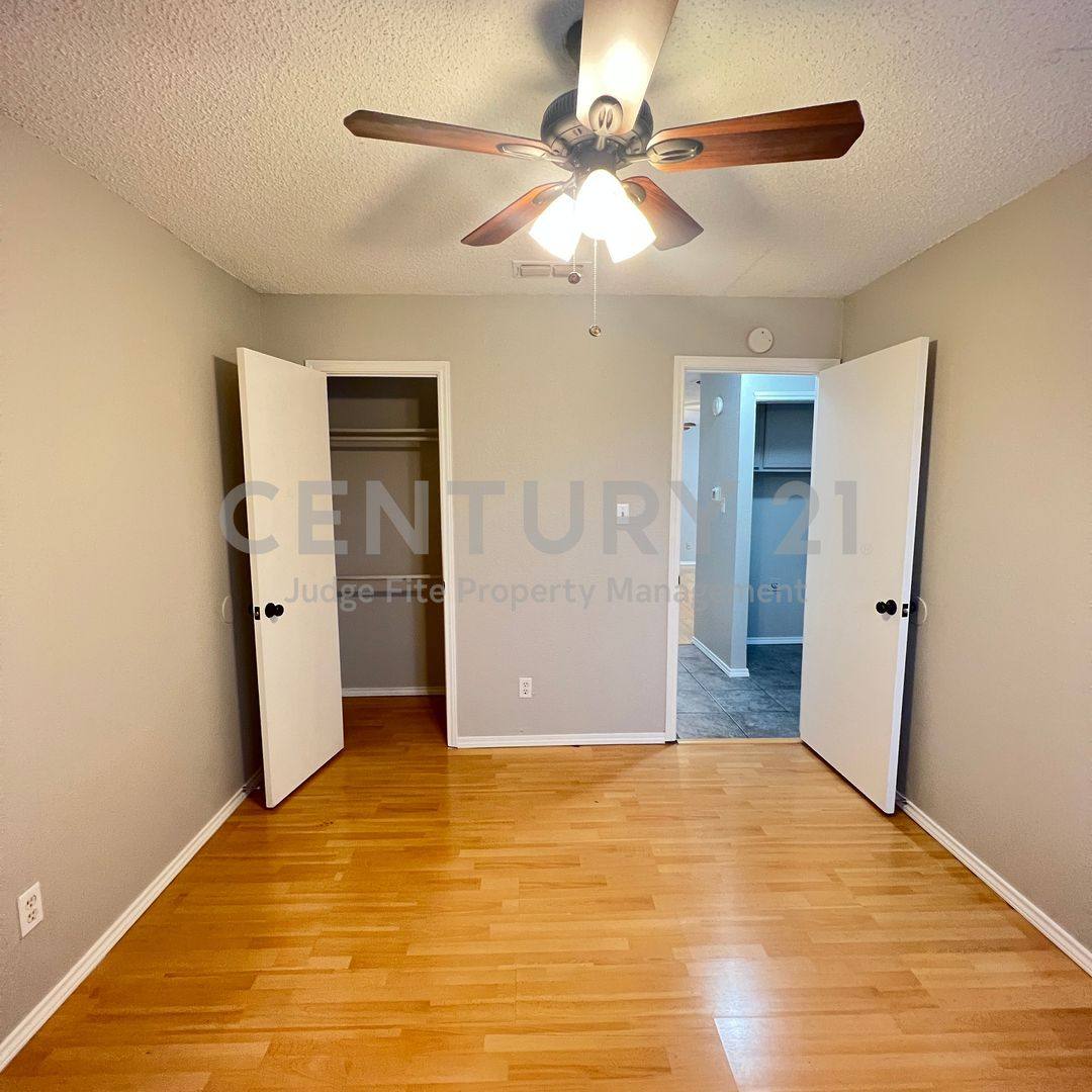 House for rent at 104 Woodie Way, Fort Worth, TX 76108