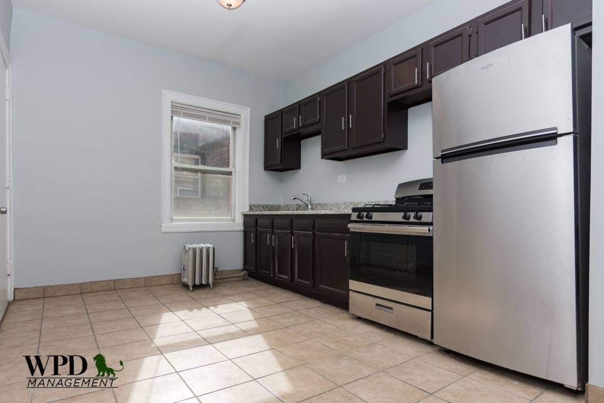 Apartment for rent at 6748 S Crandon Ave, Chicago, IL 60649