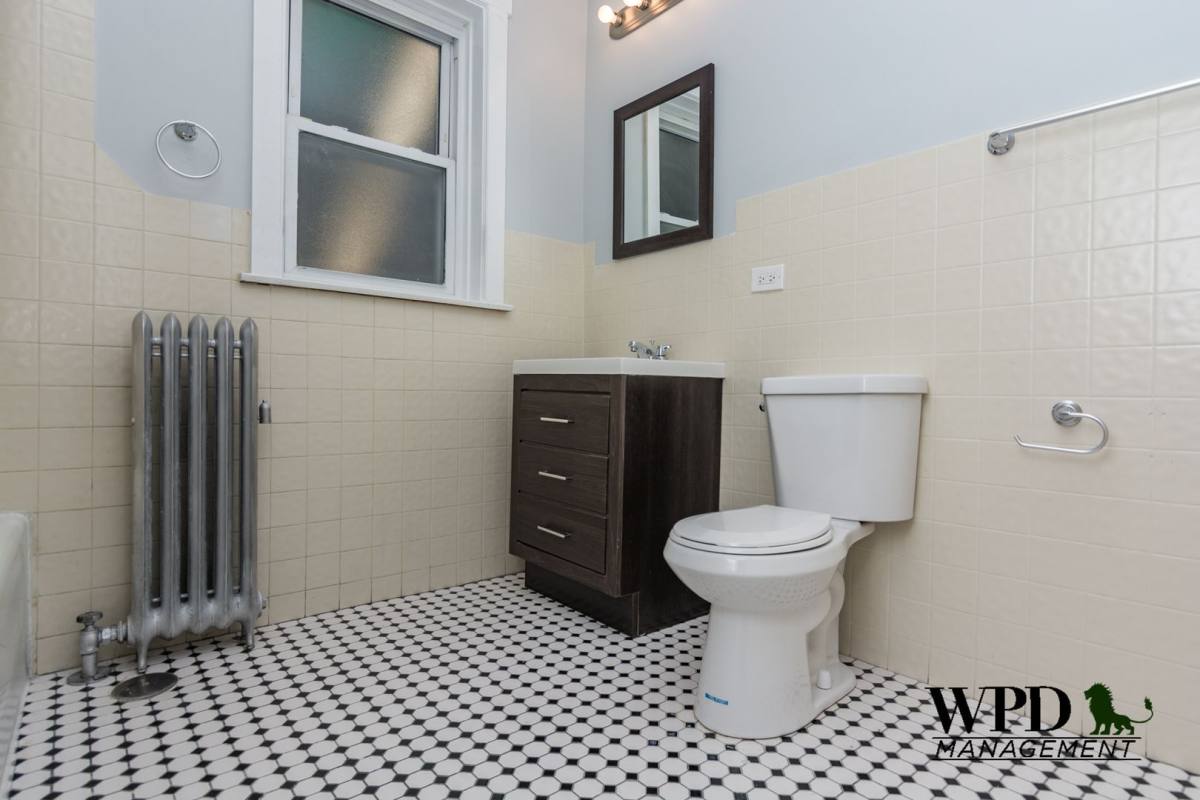 Apartment for rent at 6748 S Crandon Ave, Chicago, IL 60649