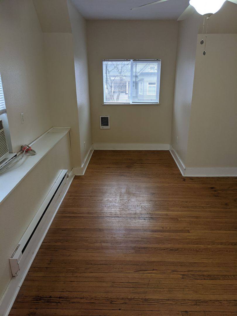 Apartment for rent at 404 W Springfield Ave, Champaign, IL 61820