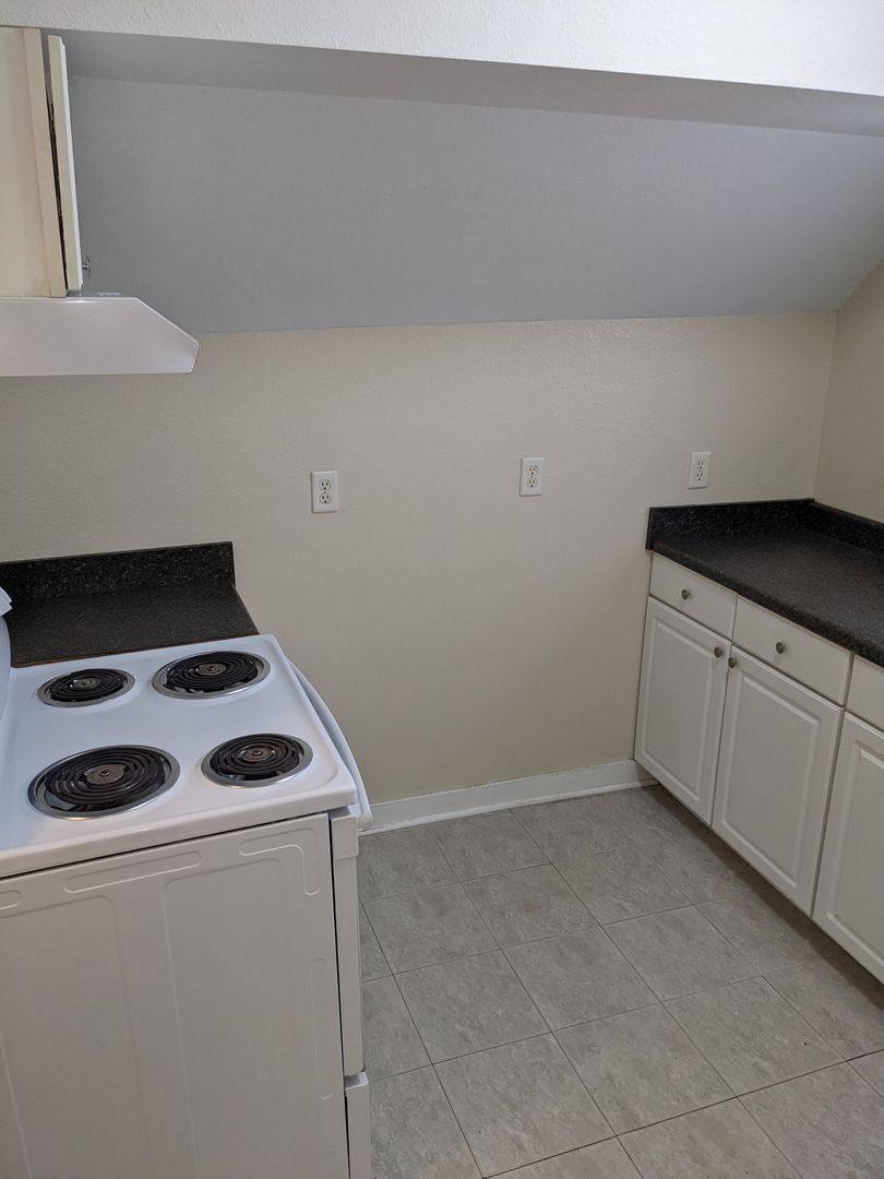 Apartment for rent at 404 W Springfield Ave, Champaign, IL 61820