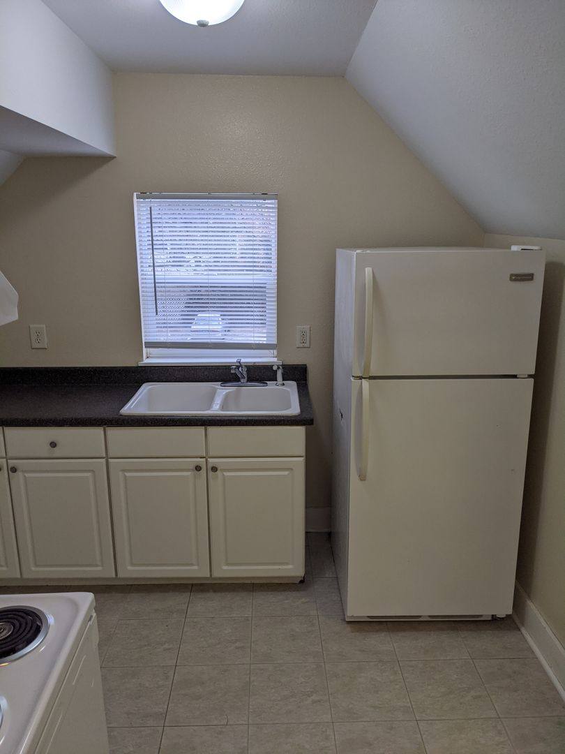Apartment for rent at 404 W Springfield Ave, Champaign, IL 61820